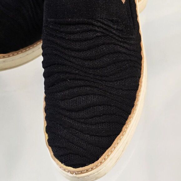 UGG Sammy Wavy Knit Slip On Loafer Sneaker Flats Women US Size 8 Black 1125017 - Picture 3 of 11